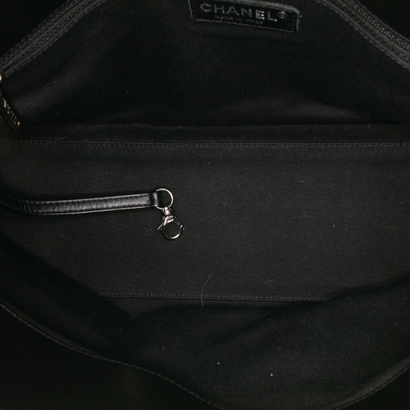 Pre-Loved Chanel Perforated Calfskin Up In The Air East West Tote - Picture 4 of 11